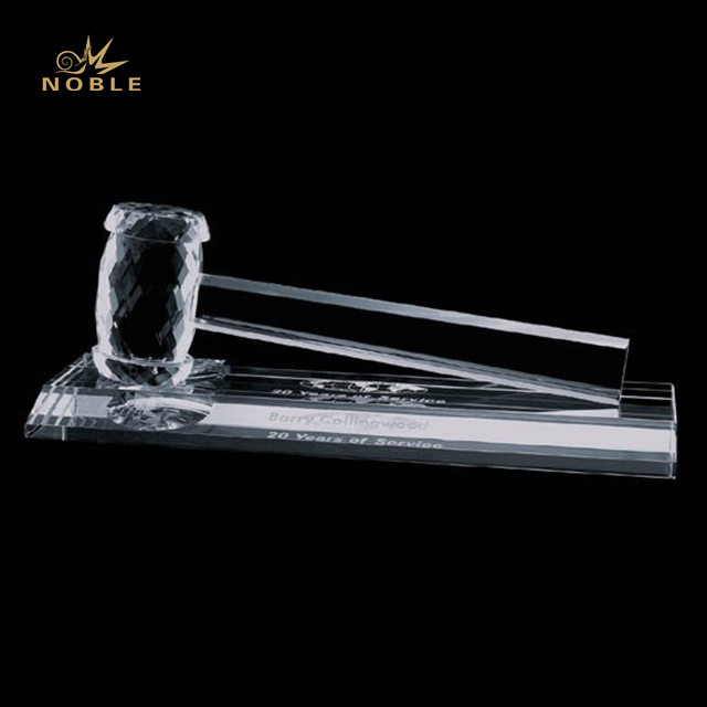 600---2A-UA029 Crystal Gavel on Base