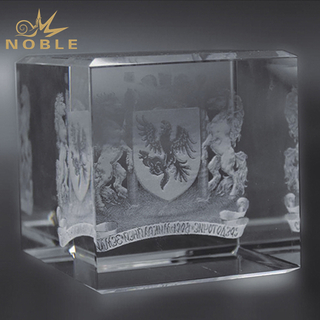Customized Crystal Cube With Engraved Picture