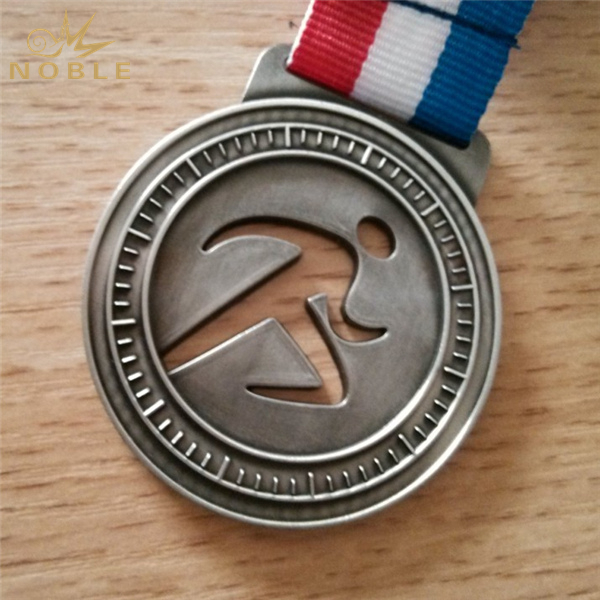 3d Running Sports Medal With Three Colors Ribbon