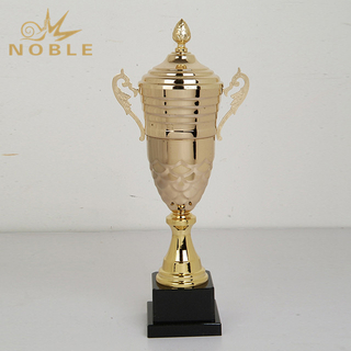 2019 Wholesale New Metal Trophy Cup with Black Base