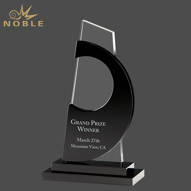 657---006 CIP-YJ997-HR Avant Tower Crystal Award