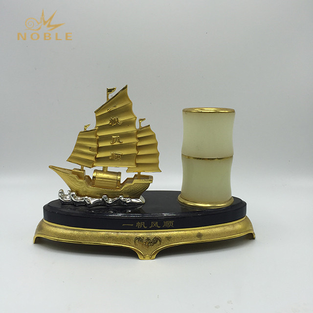 Desktop Gifts Metal Ship Pen Holder 