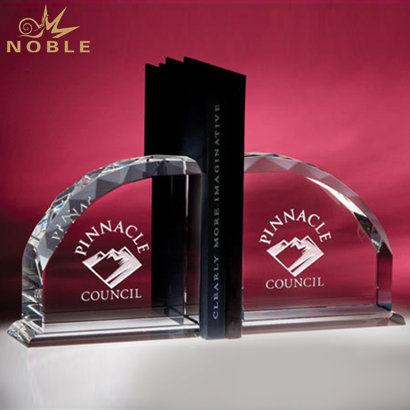 591---2A-UA011 Radii Bookends