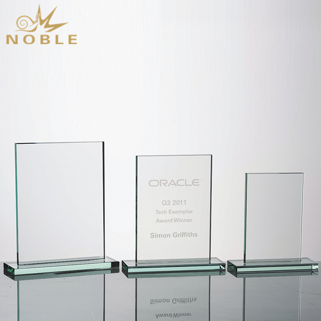 Cheap Wholesale Glass Award Trophy