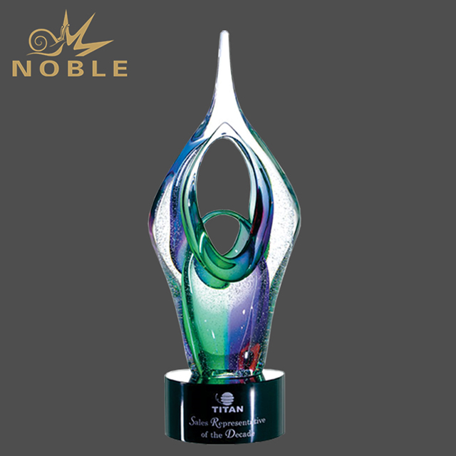 239---077 JF-36341-HR Kara Point Artglass Award
