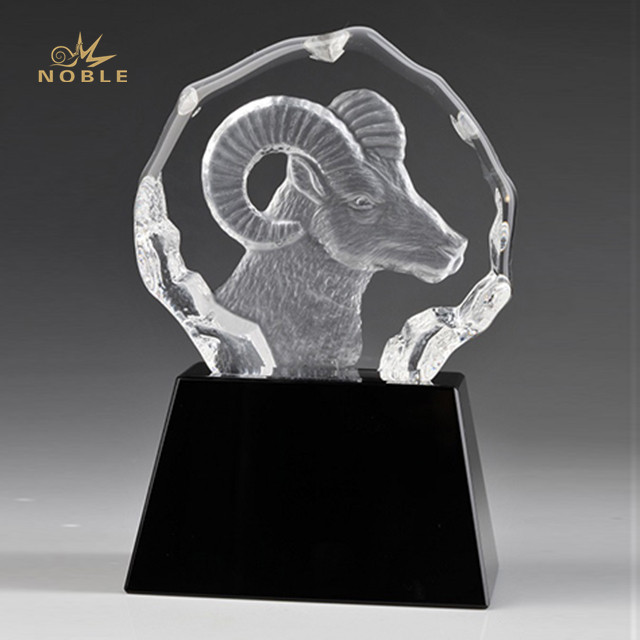 279---engraved-corporate-crystal-rams-head-award