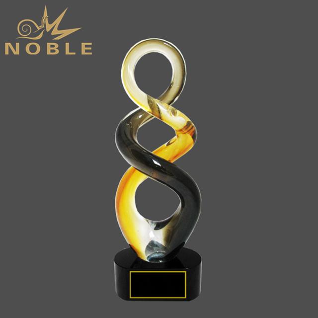 234---059 J-AGS21-HR Figure Eight Art Glass Award