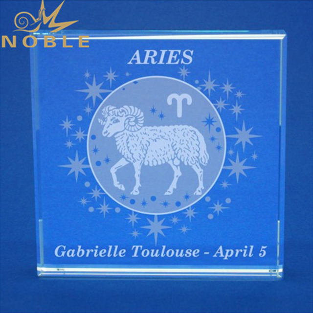 319---2A- CCV041 Zodiac Aries Paperweight