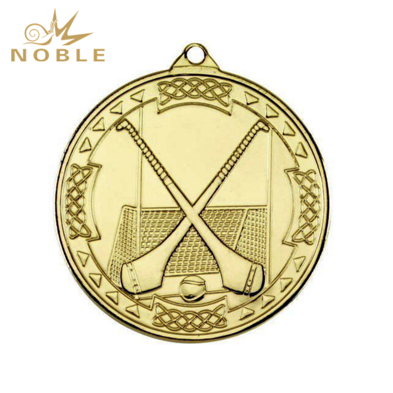 NB-MD1046---089 Hurling Celtic Medal - Gold 2in
