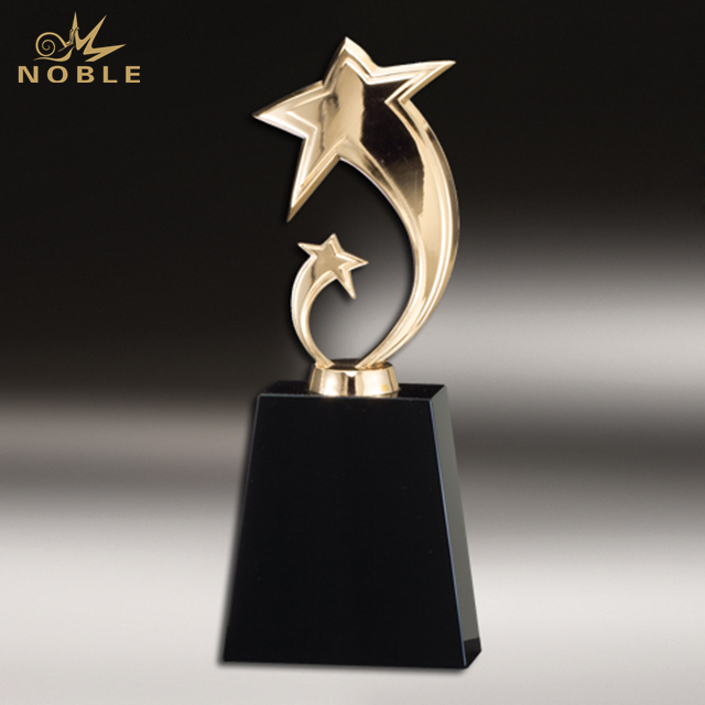 NB-CST 609 Star on Black Crystal Base - Gold