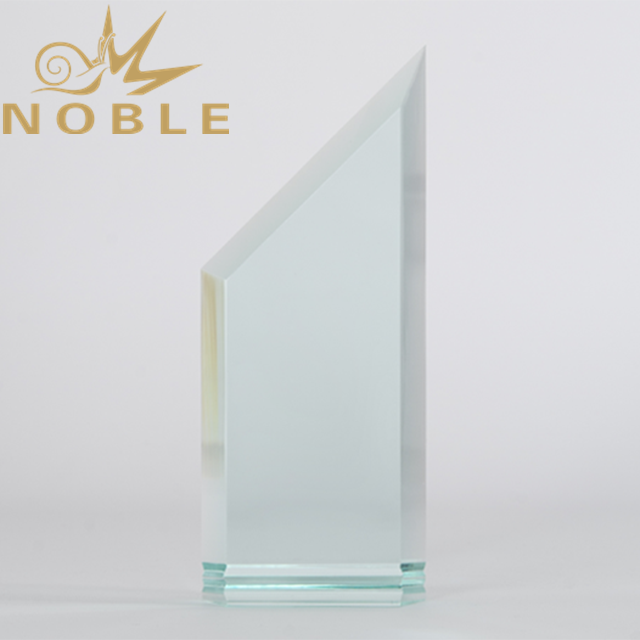 63---NB-160806-004 zenith-series-pinnacle-acrylic-award-with-green-tint-and-grooved-bottom-facet_副本