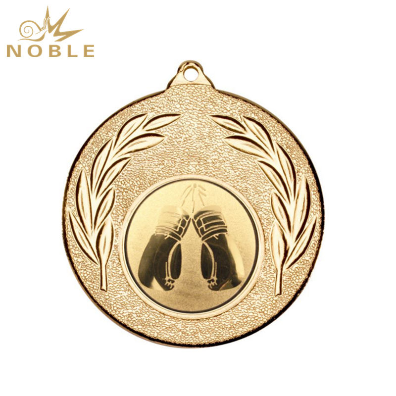 Gold Leaf Medal wit Boxing Centre Disc 