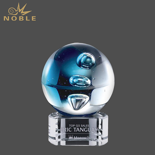 107---090 STR-ARG2032C-HR Blue Zoltan Artglass Award