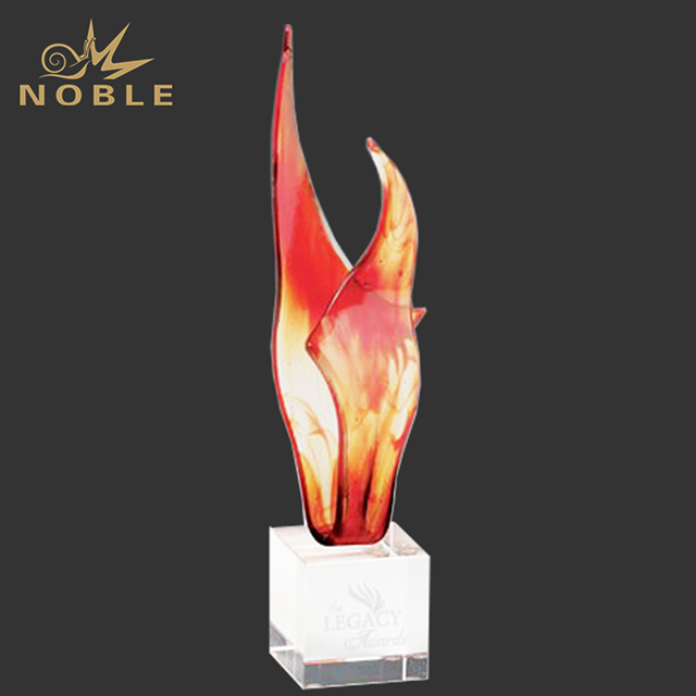 229---043 RS-3919-19-HR Red Amber Blaze Artglass Award
