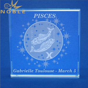 Zodiac Pisces Crystal Paperweight 