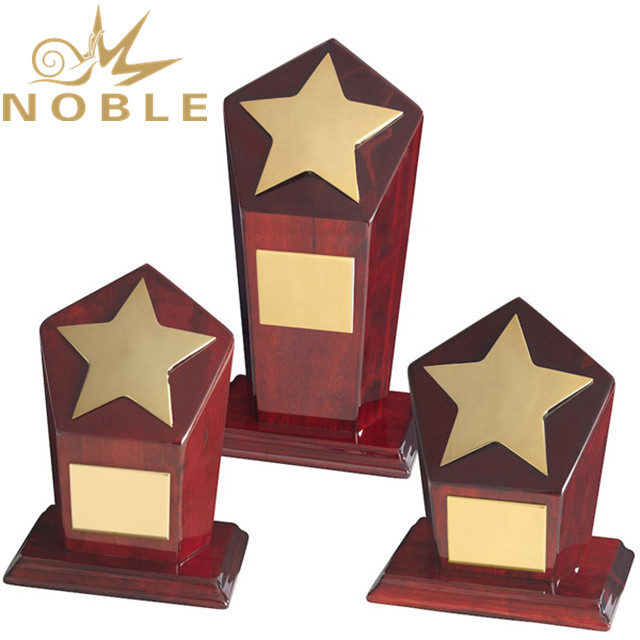 NB-CST554Gold Star Award on Wooden Base