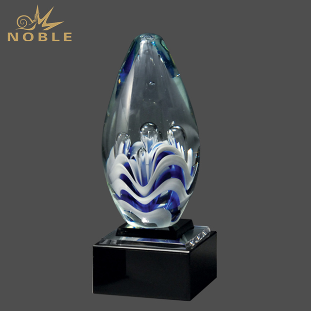 60---082 PS-GI321B-HR Egg Shaped Art Glass Award