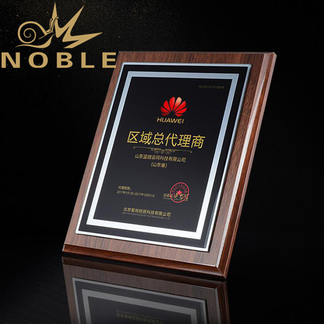 Unique Design Wooden Plaque 