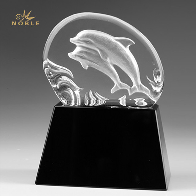 276---corporate-crystal-animal-awards-dolphins