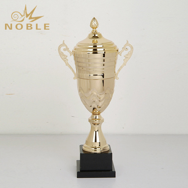 2019 New Design Sports Metal Trophy Cup with Black Base