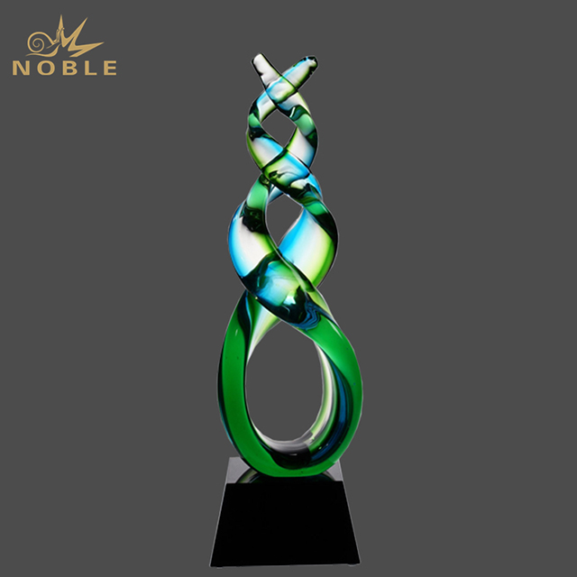 146---031 TM-G1603-HR Caribbean Curl Artglass Award