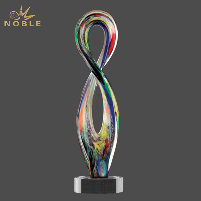 145---030 STR-ARG6652-HR Loop of Colors Artglass Award