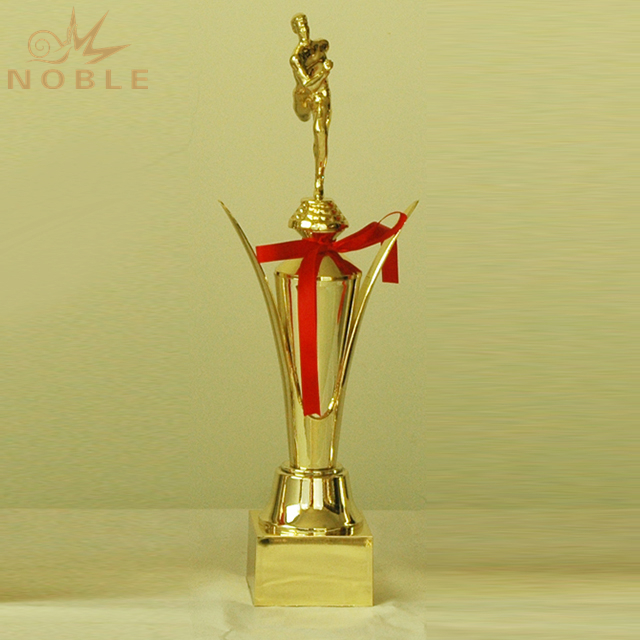 Small Size Sports Gold Metal Trophy Cup