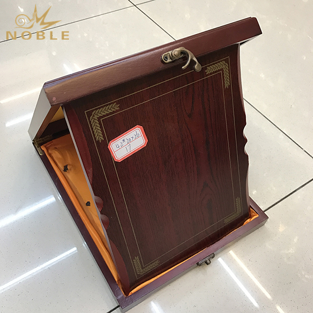 Customized Design Wooden Plaque With Box