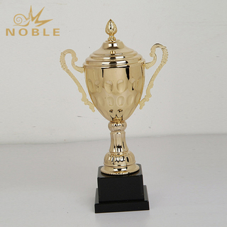 2018 New Design Metal Trophy Cup with Black Base