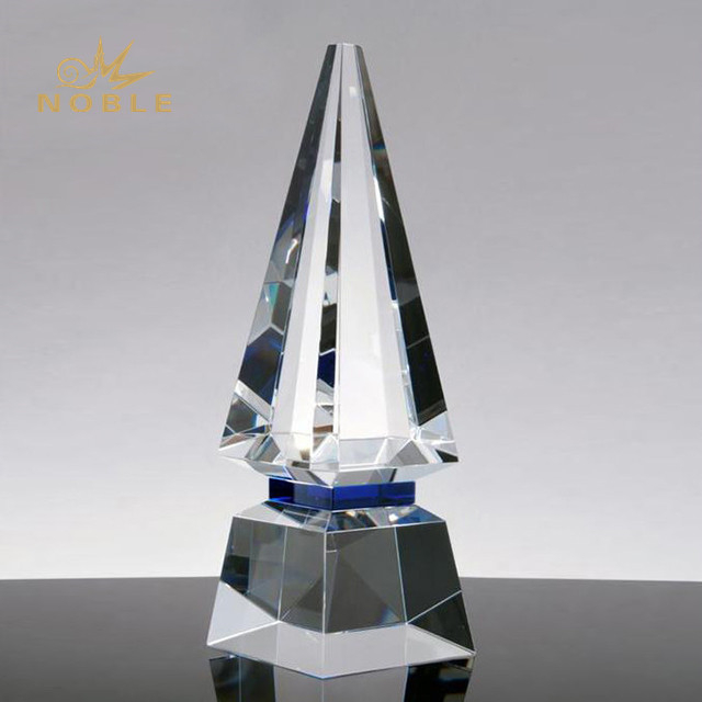 Clear Crystal Pyramid Peak Trophy Award