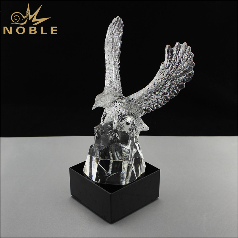 Unique Design Glass Eagle Trophy