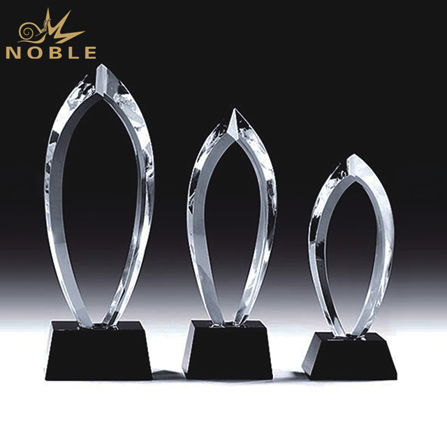 Optical Crystal Trophy With Black Base