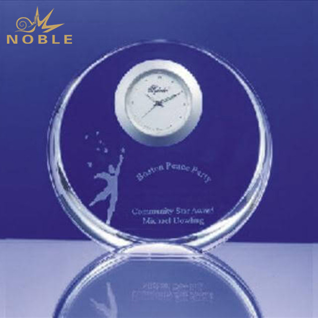 NB-CLC078---engraved_circular_crystal_clock_large