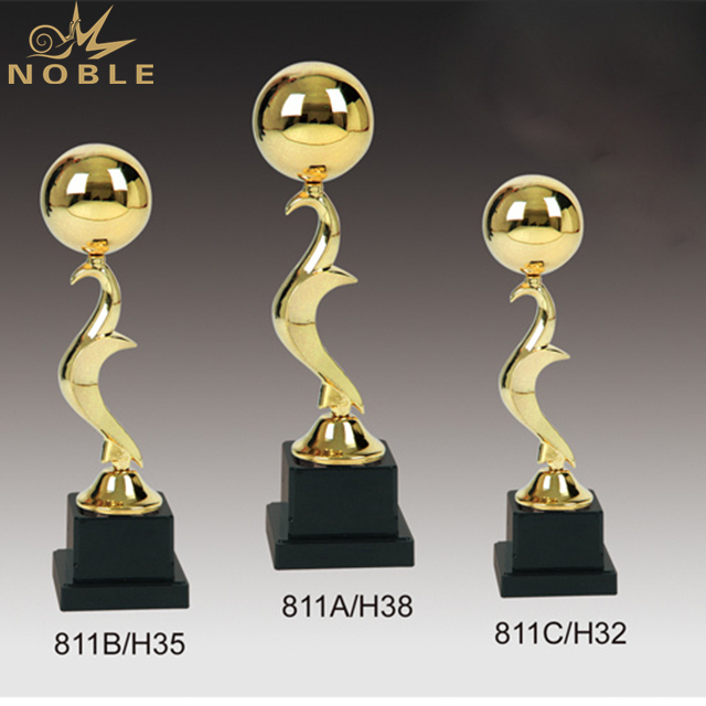 Unique Design Metal Ball Trophy Cup