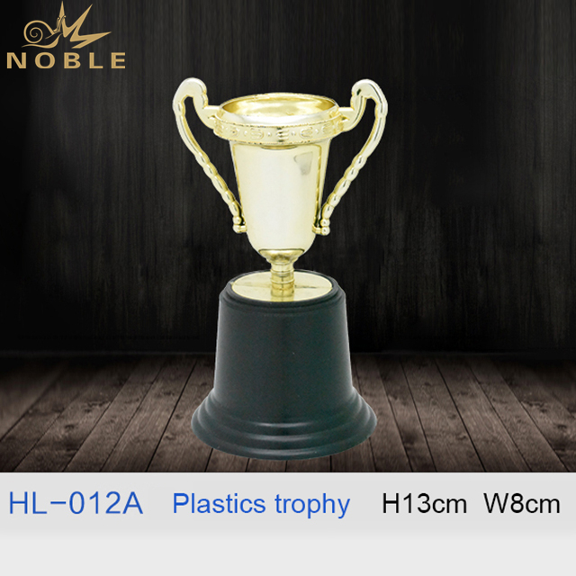 Cheap Wholesale Plastic Gold Trophy Cup