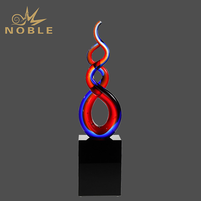 173---134 TM-G1607-HR Patriotic Divide Artglass Award