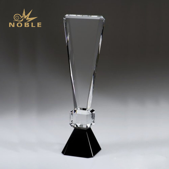 355---2A-AA048 EXCLAMATION POINT CRYSTAL AWARD