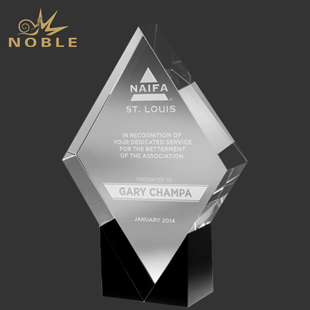 692---037 JC-1222-HR Diamond Paradigm Crystal Award