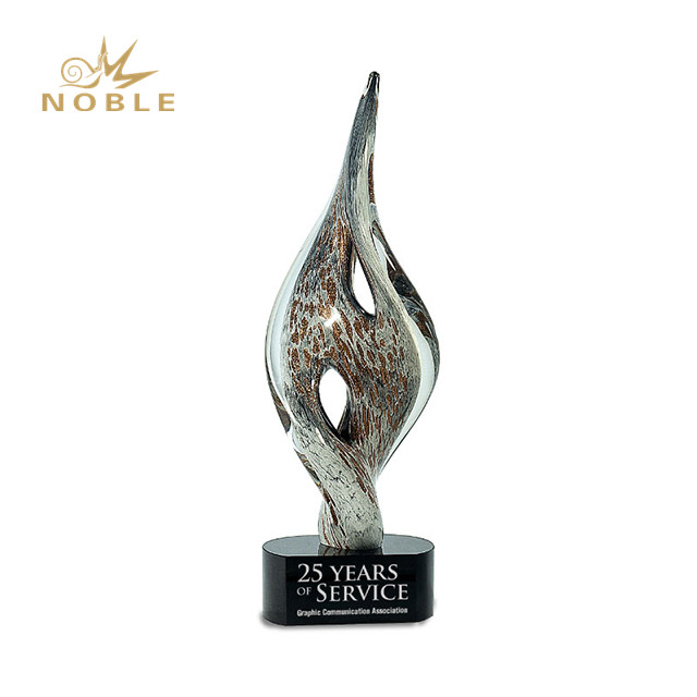 213---15.25‘’ PREMIER TWIST SPIRE ART GLASS