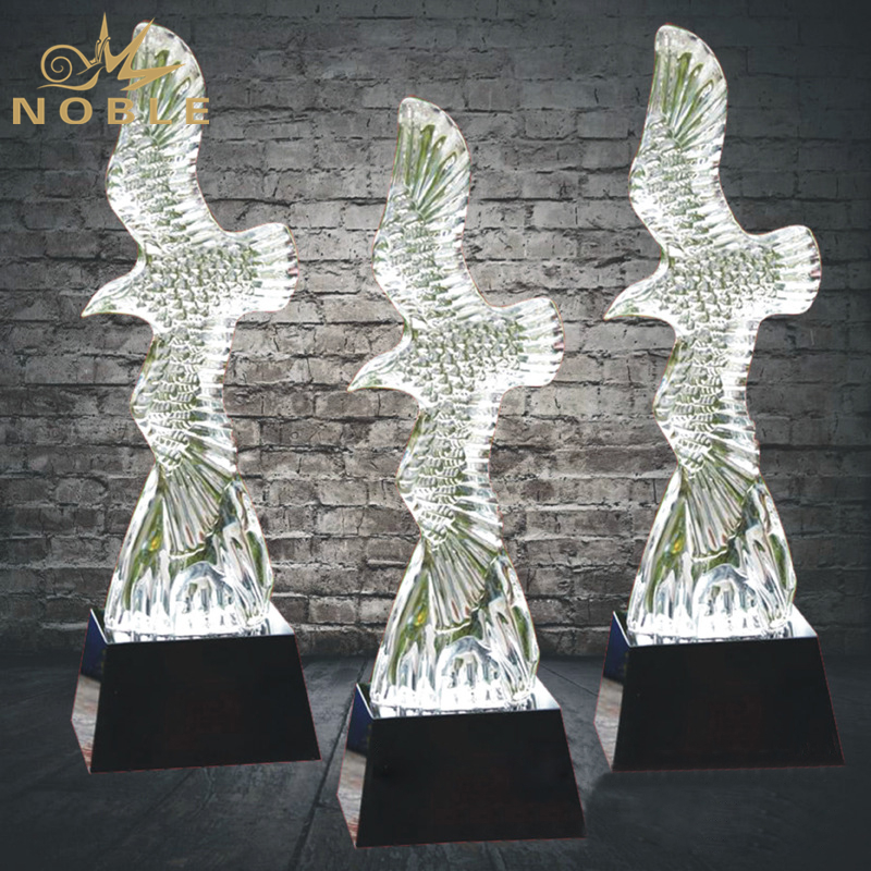 Crystal 3D Eagle Trophy With Base