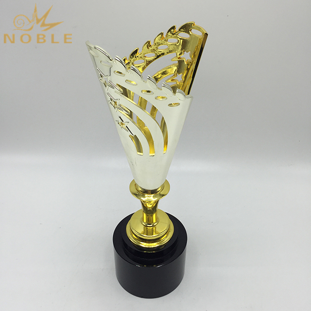 Unique Design Silver Gold Metal Trophy Cup