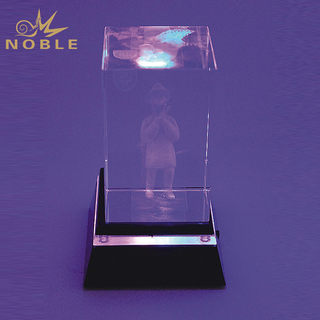 3d Engraved Cube With Black LED Base