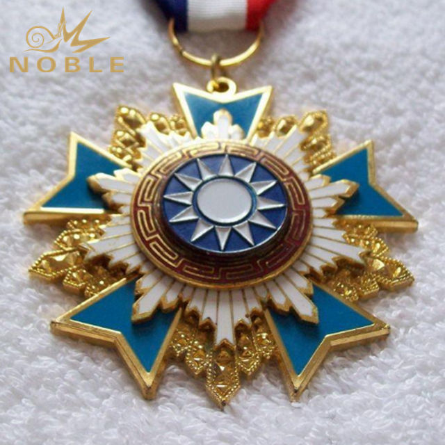 Unique Design Gold Metal Medal