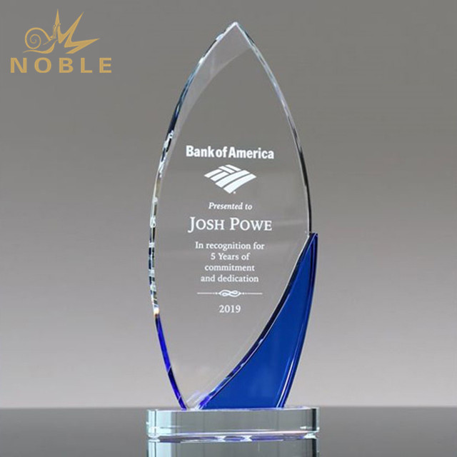 NB-CAW531---2A-ED006-corporate-surge-crystal-award_600