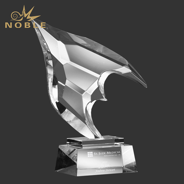 695---042 MPI-CR-A1111-HR Sense of Glory Crystal Award
