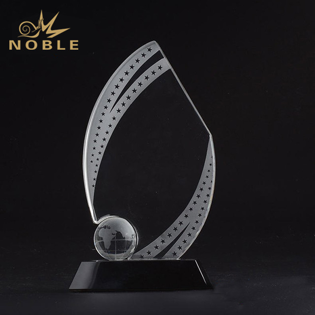 NB-CSP090---Globe_Crystal_Awards01