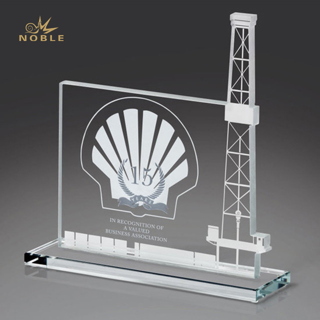 593---2A-UA014 Oil Rig Platform Award