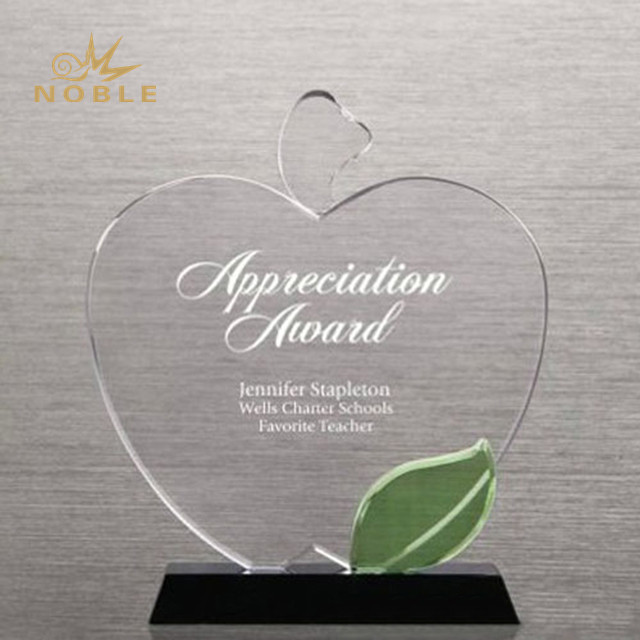 370---2A-BDV004 Crystal Apple Trophy