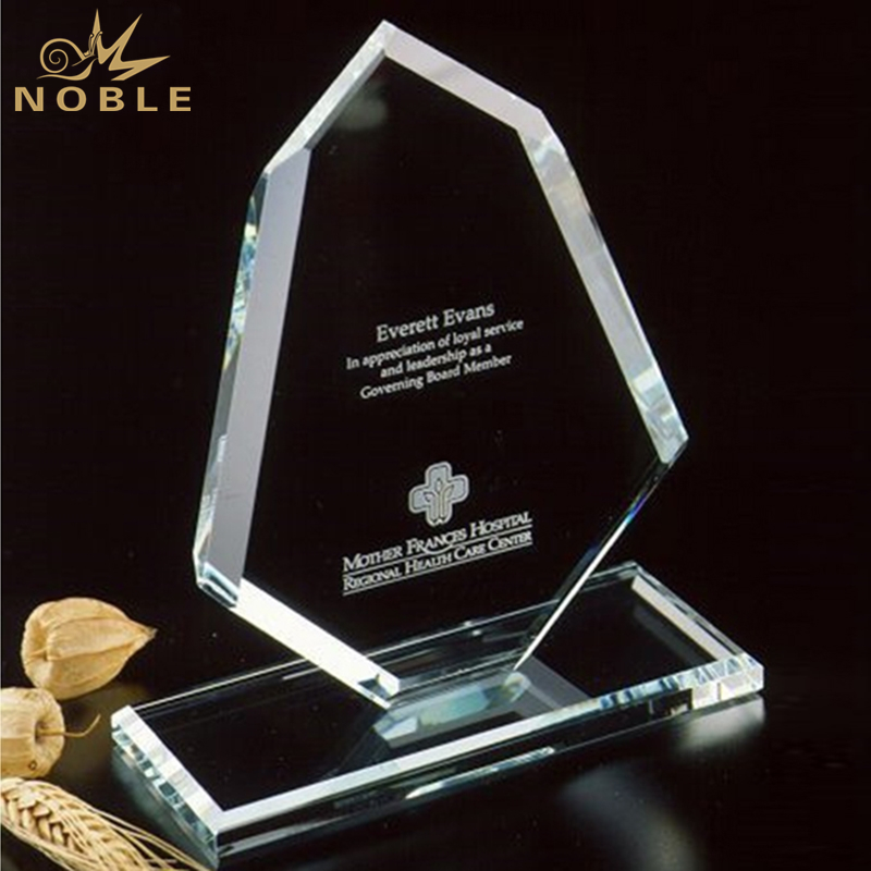 582---2A-RGC010 Starfire Summit Award 8.5x6.25x3inches