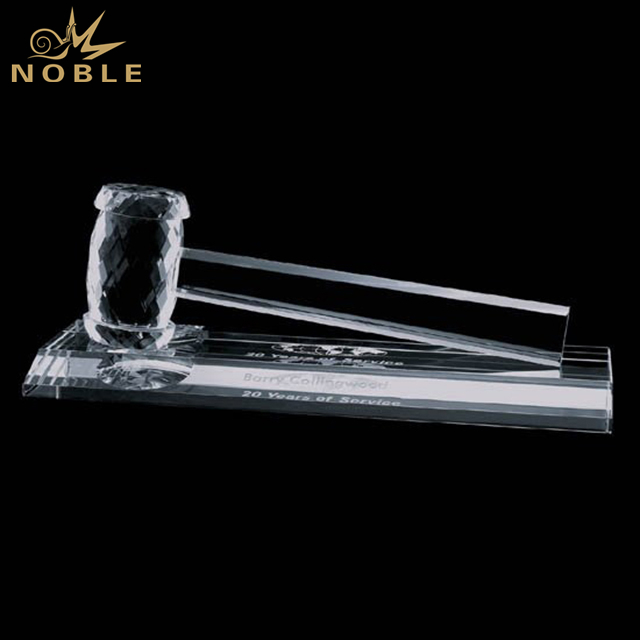 600---2A-UA029 Crystal Gavel on Base